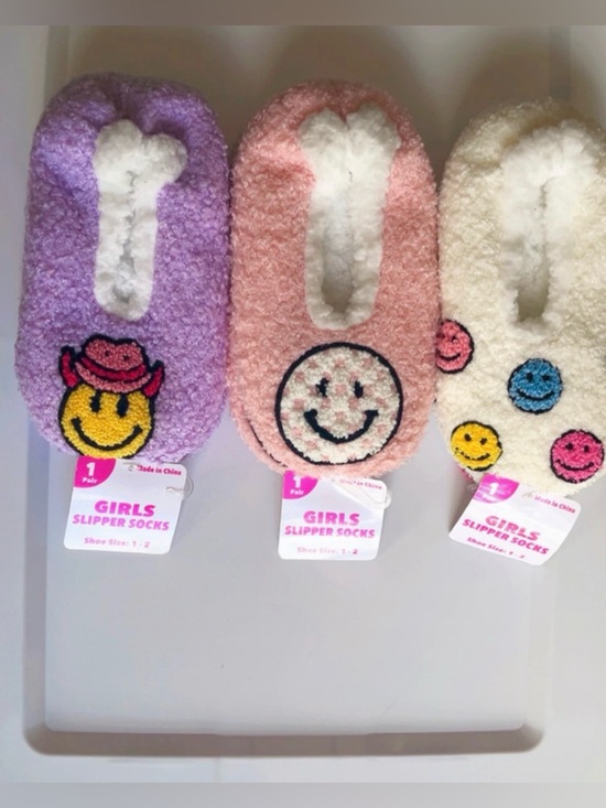Other - Girls Cozy Smiley Slipper Socks